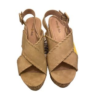 Tan wedges